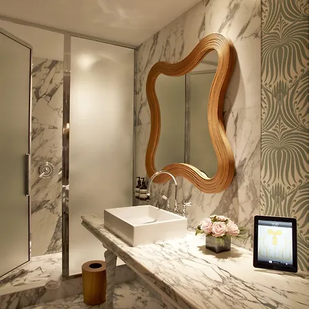 Hotel Thoumieux Paris